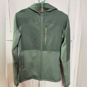 Fjall Raven mid layer/fleece women’s jacket